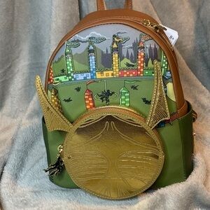 NWT Loungefly Harry Potter Golden Snitch Mini Backpack Metallic Gold Wizard Bag